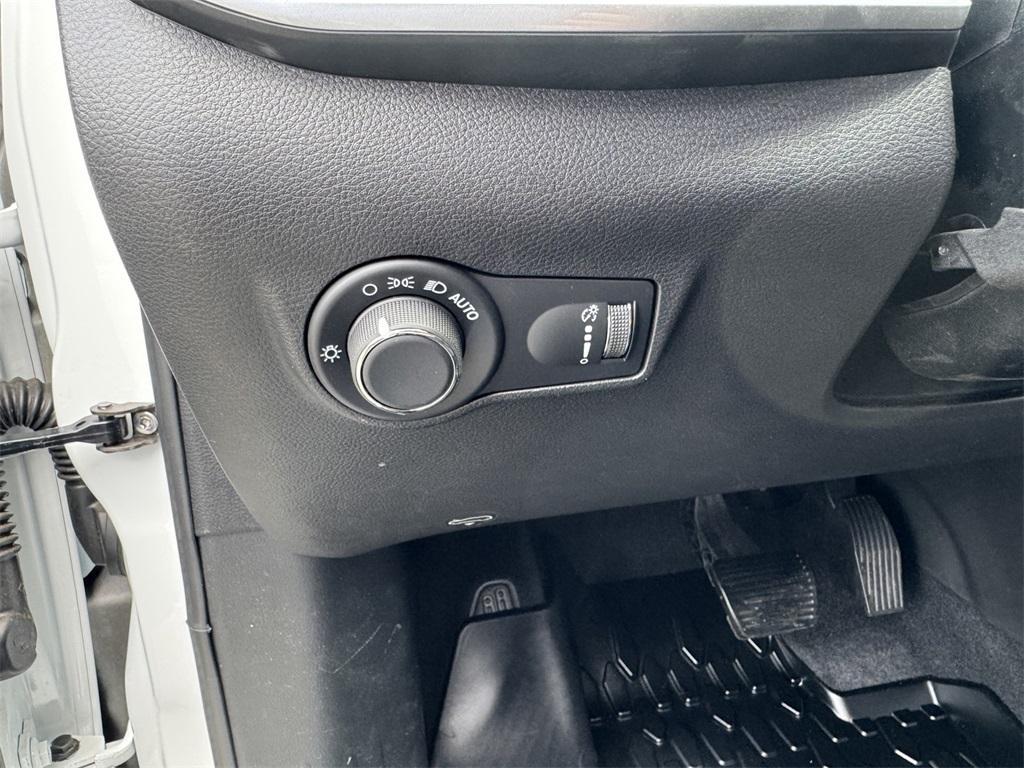 new 2025 Jeep Compass car, priced at $27,699