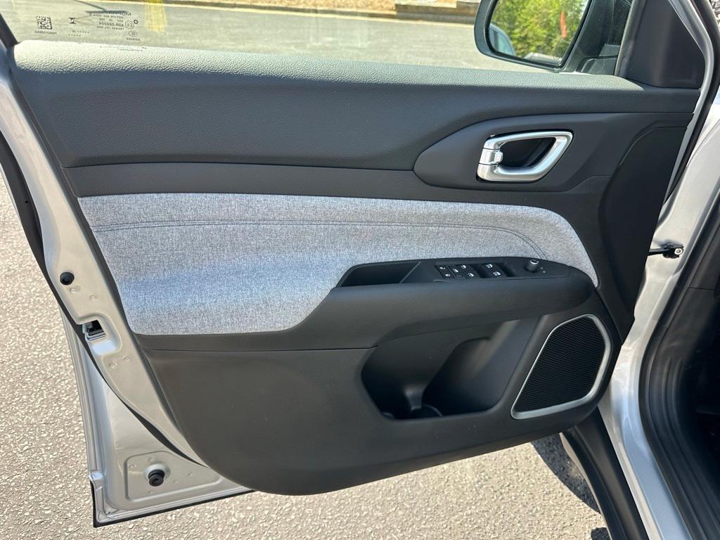 new 2025 Jeep Compass car, priced at $28,399