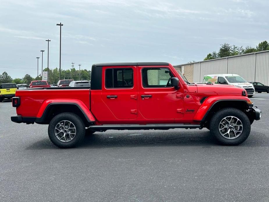 new 2024 Jeep Gladiator car, priced at $42,699