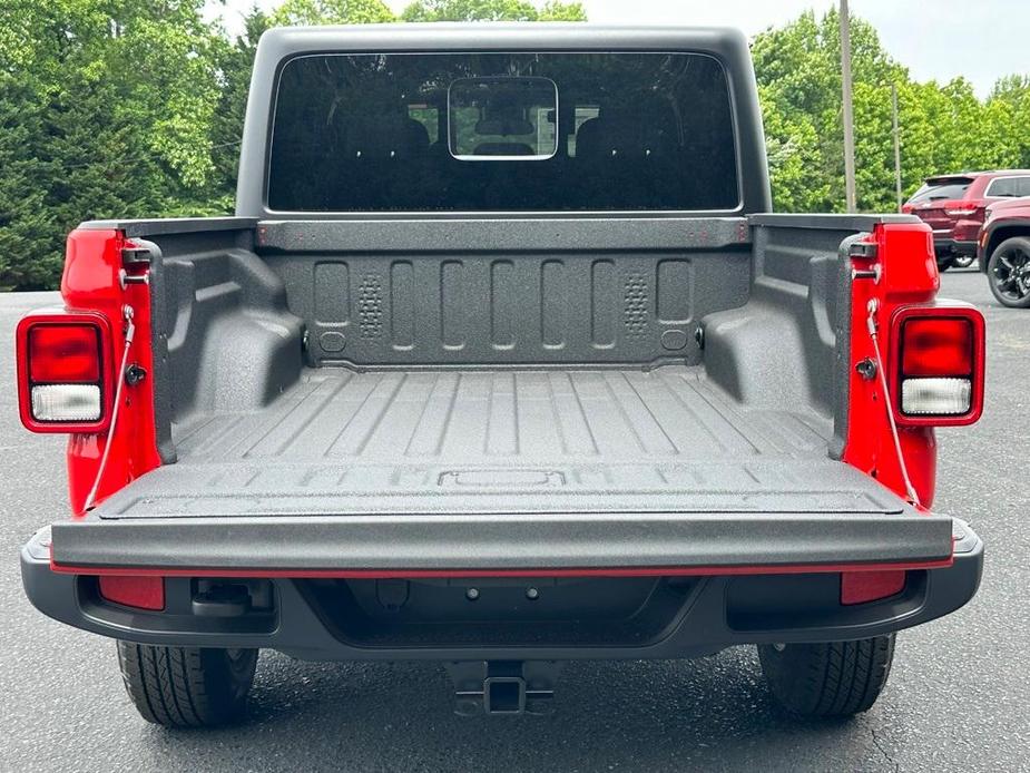 new 2024 Jeep Gladiator car, priced at $38,400