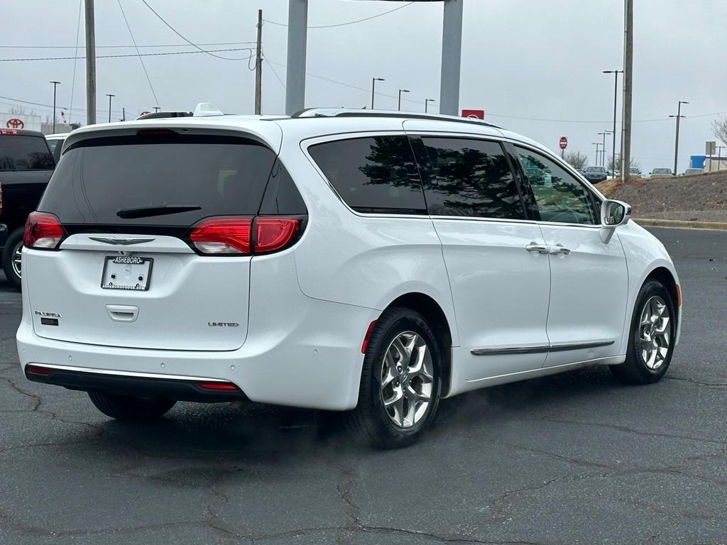 used 2018 Chrysler Pacifica car, priced at $16,595