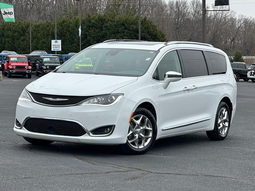 used 2018 Chrysler Pacifica car, priced at $16,595