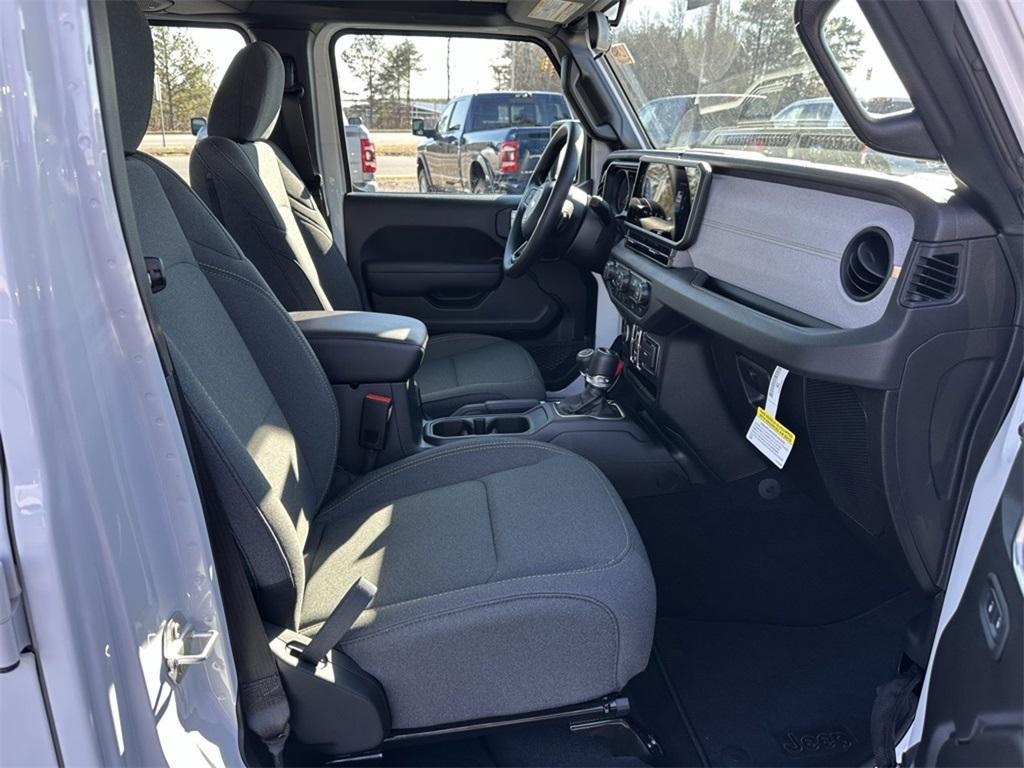 new 2025 Jeep Wrangler car, priced at $36,169