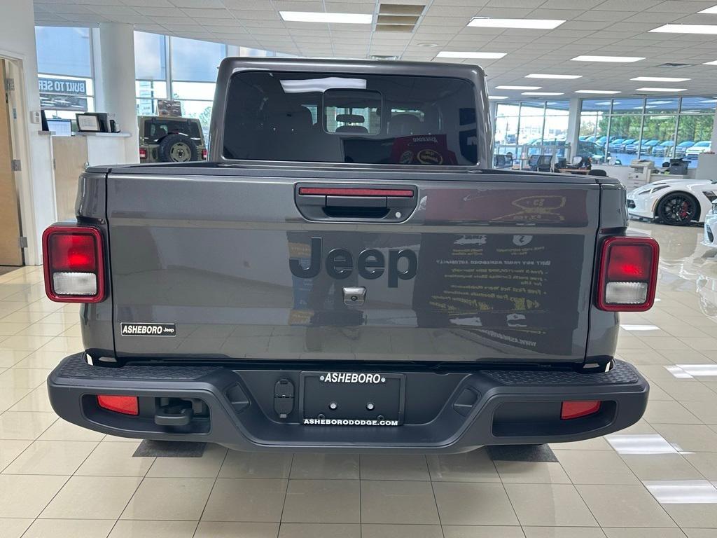 new 2025 Jeep Gladiator car, priced at $37,485