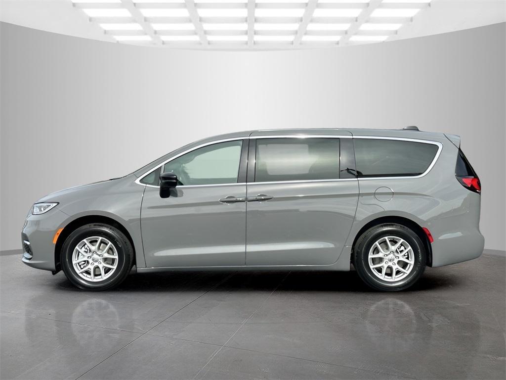 new 2025 Chrysler Pacifica car, priced at $39,990