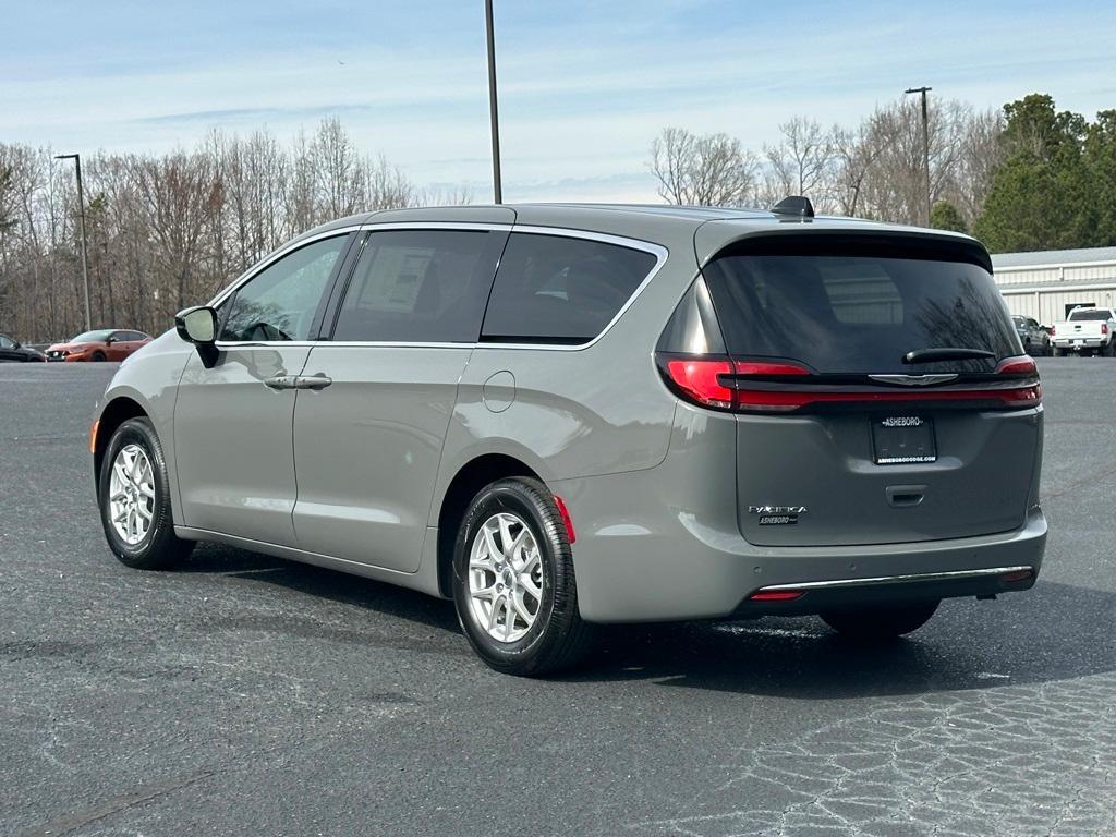 new 2025 Chrysler Pacifica car, priced at $38,490