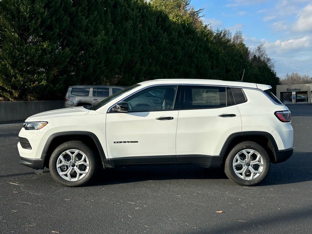 new 2025 Jeep Compass car, priced at $22,895