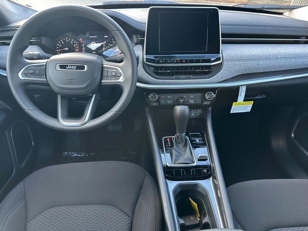 new 2025 Jeep Compass car, priced at $22,895