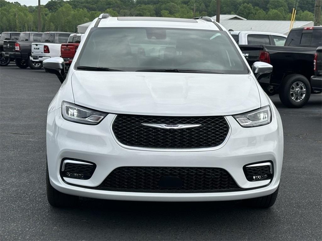 new 2025 Chrysler Pacifica car, priced at $57,499