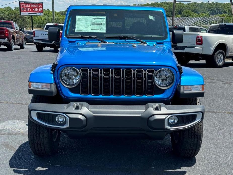 new 2024 Jeep Gladiator car, priced at $40,135