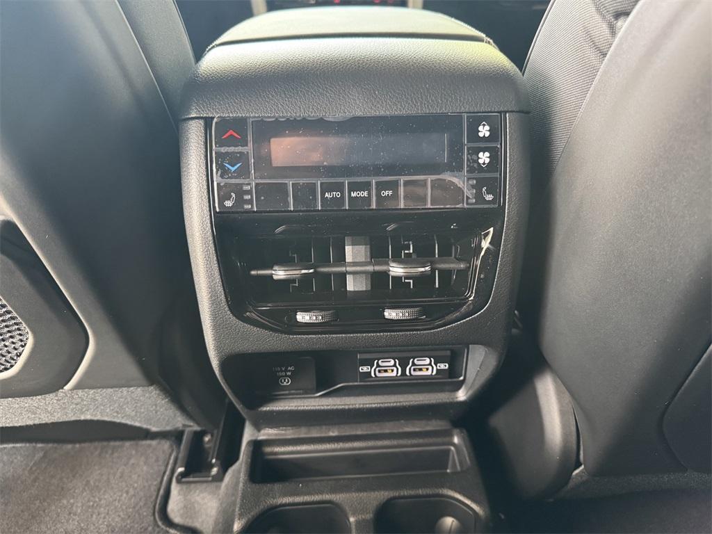 new 2025 Jeep Grand Cherokee L car, priced at $61,699