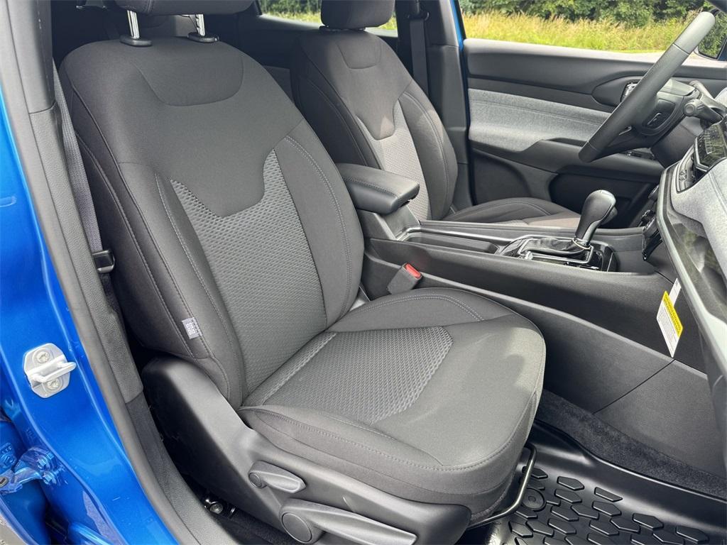 new 2025 Jeep Compass car, priced at $28,399