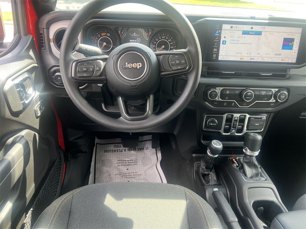 new 2025 Jeep Wrangler car, priced at $43,314