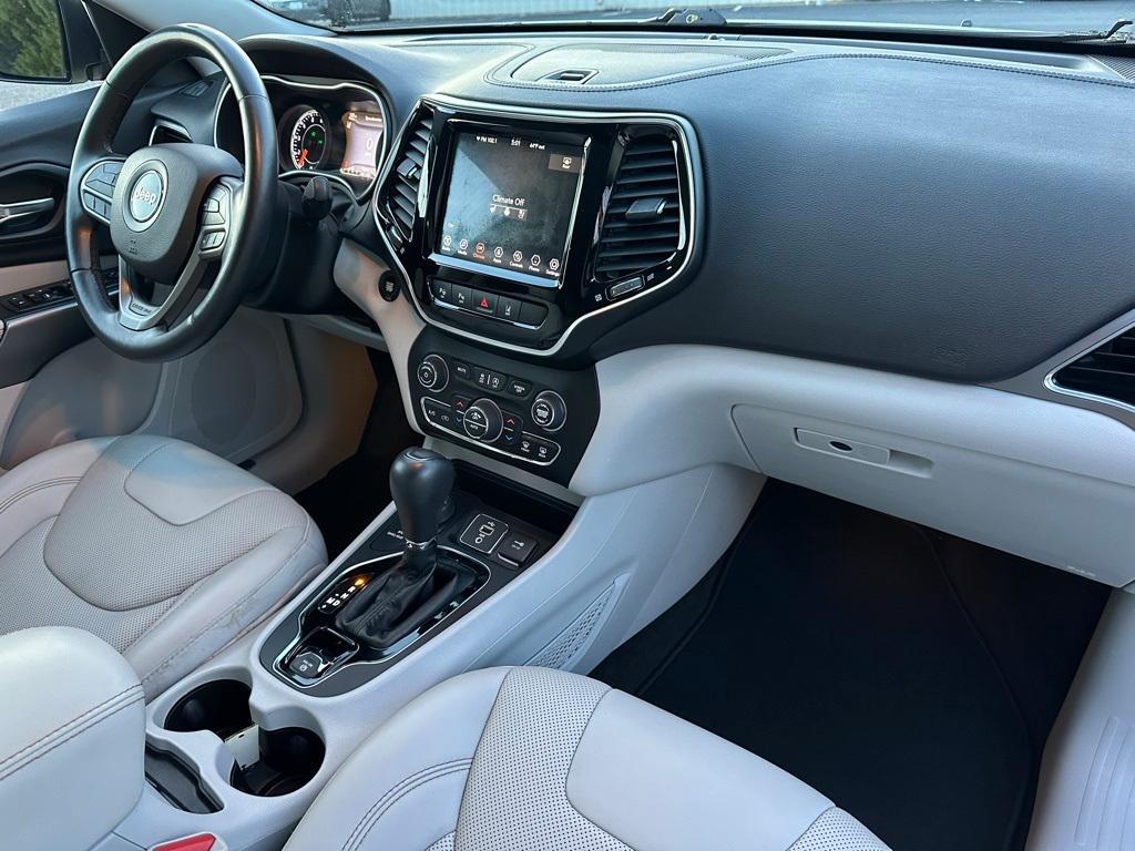 used 2019 Jeep Cherokee car, priced at $17,395