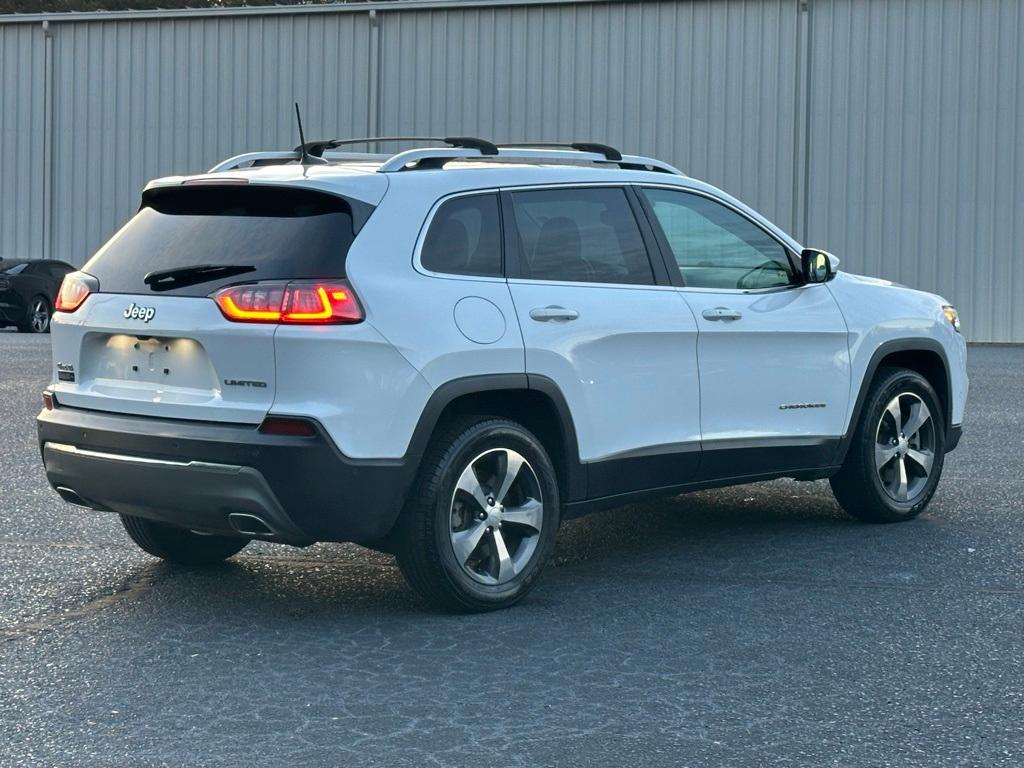 used 2019 Jeep Cherokee car, priced at $17,395