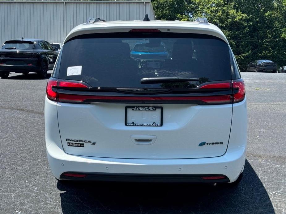 new 2024 Chrysler Pacifica Hybrid car, priced at $42,895