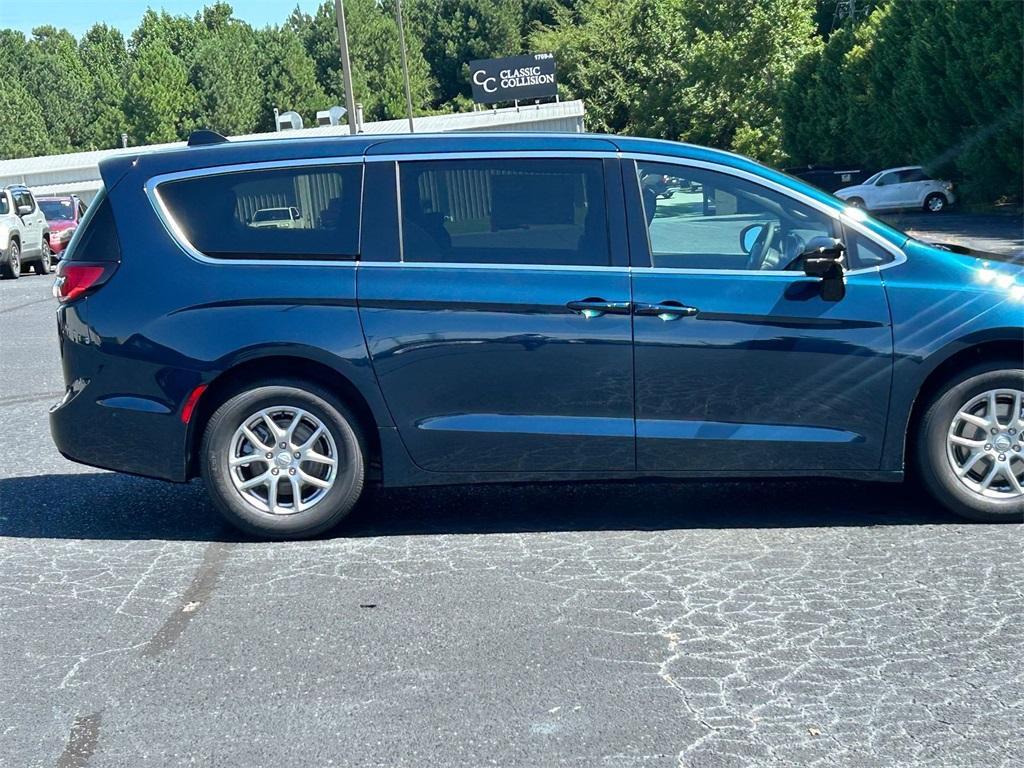 new 2025 Chrysler Pacifica car, priced at $38,215