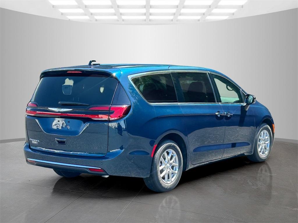 new 2025 Chrysler Pacifica car, priced at $38,215