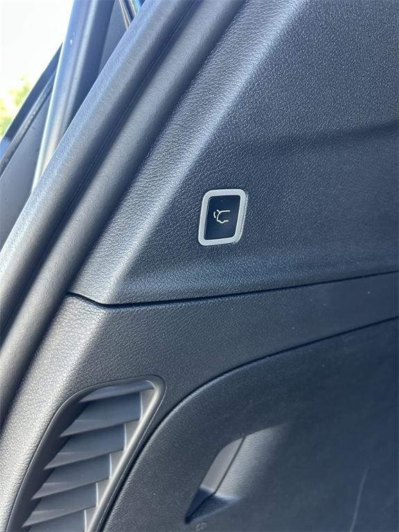 new 2025 Chrysler Pacifica car, priced at $38,215