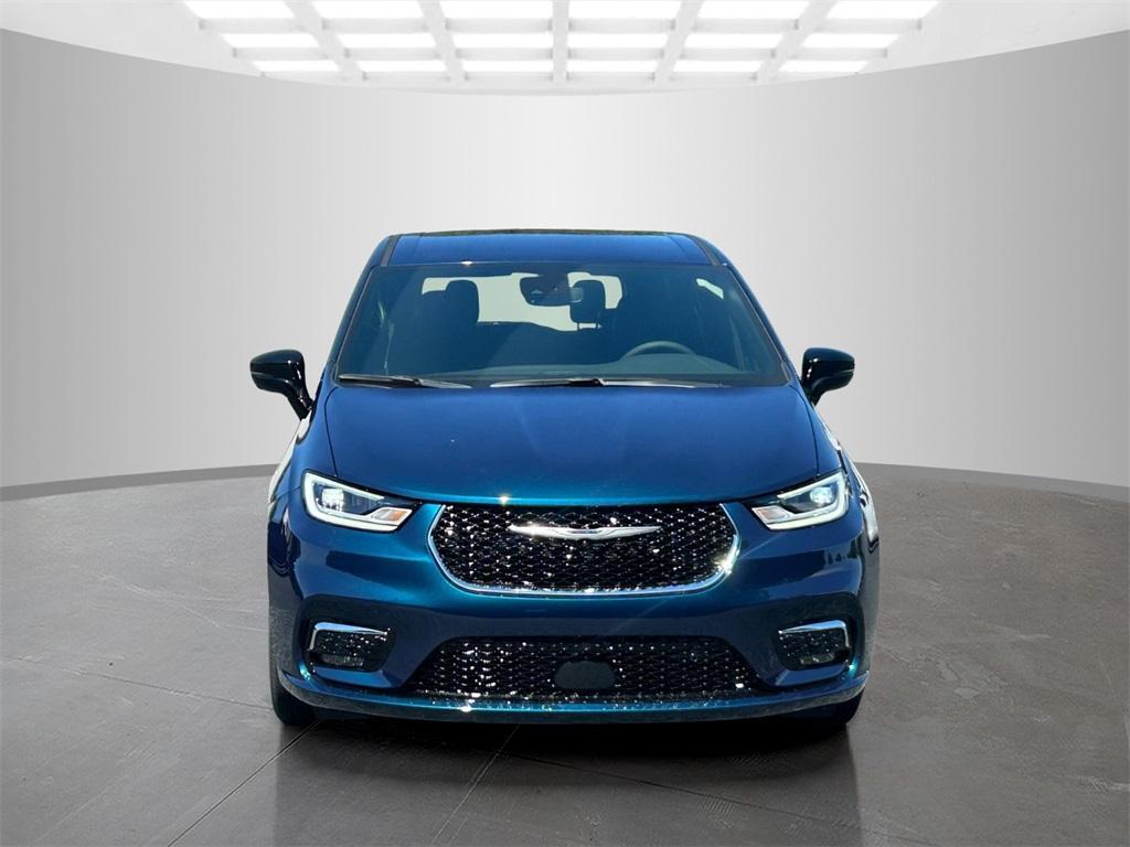 new 2025 Chrysler Pacifica car, priced at $38,215