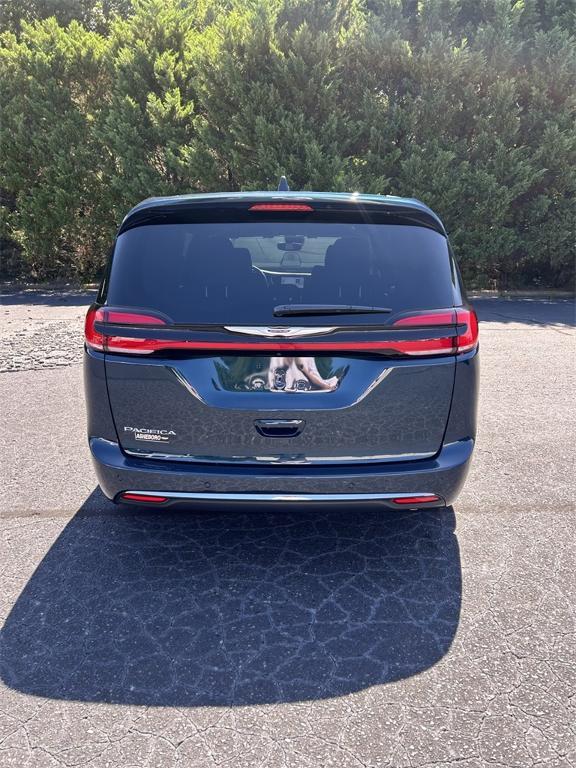 new 2025 Chrysler Pacifica car, priced at $38,215
