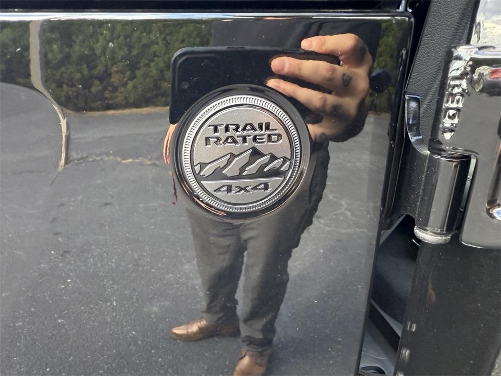 new 2025 Jeep Gladiator car, priced at $40,245