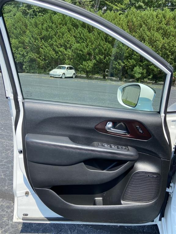 used 2020 Chrysler Pacifica car, priced at $22,995