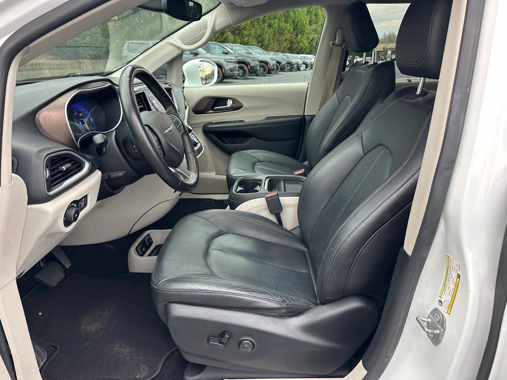 used 2019 Chrysler Pacifica car, priced at $16,595