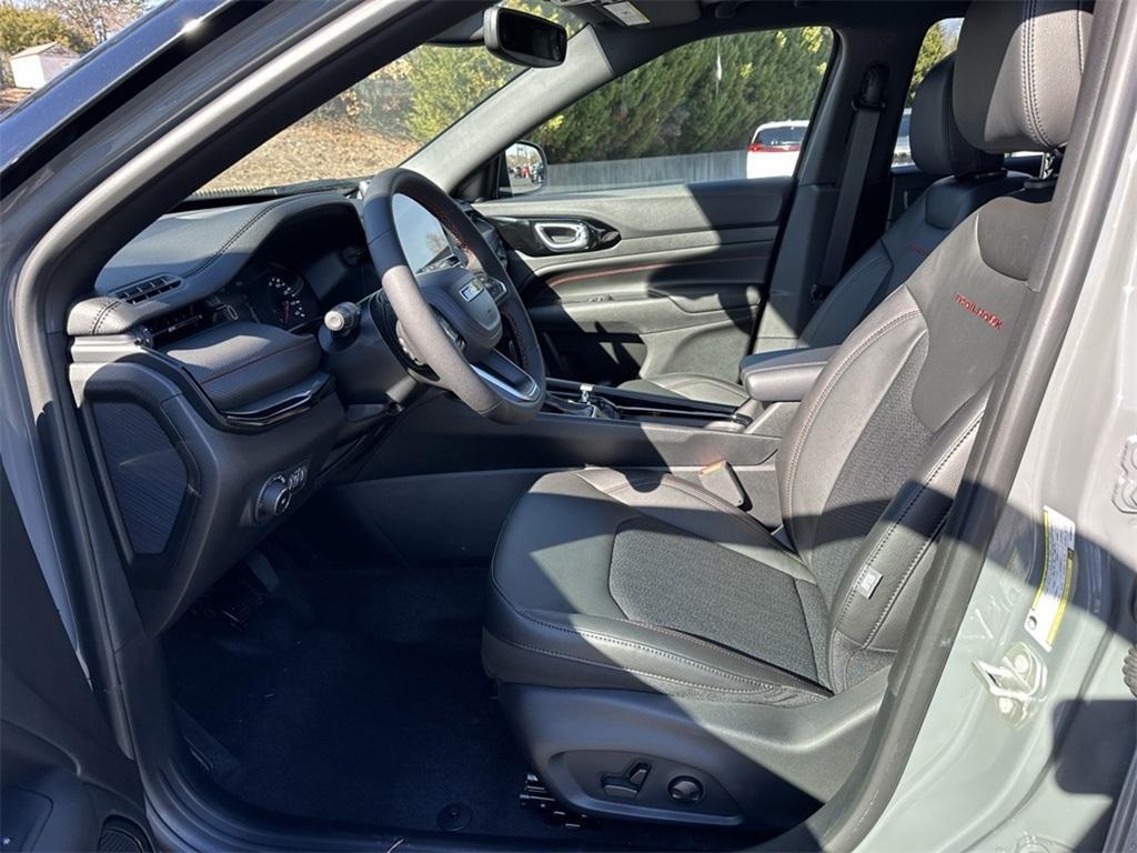 new 2024 Jeep Compass car, priced at $37,399