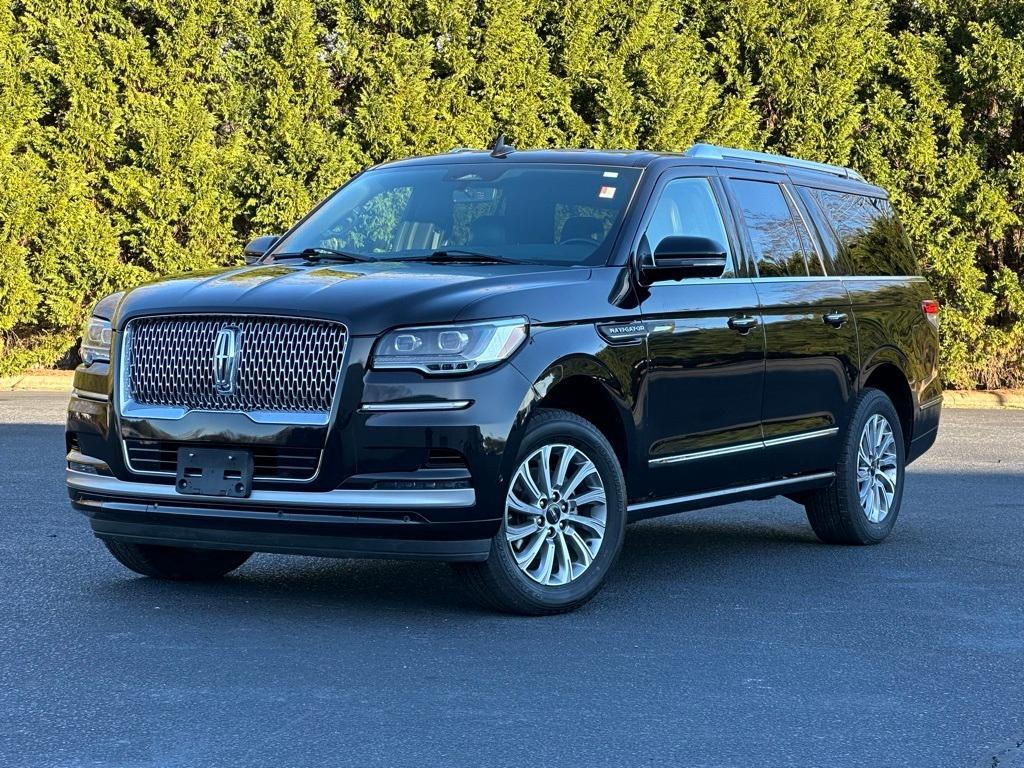 used 2022 Lincoln Navigator car, priced at $39,995