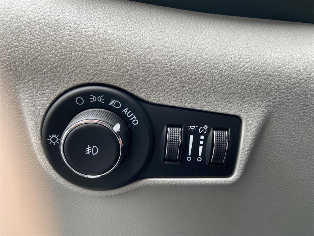 used 2022 Jeep Compass car, priced at $21,495