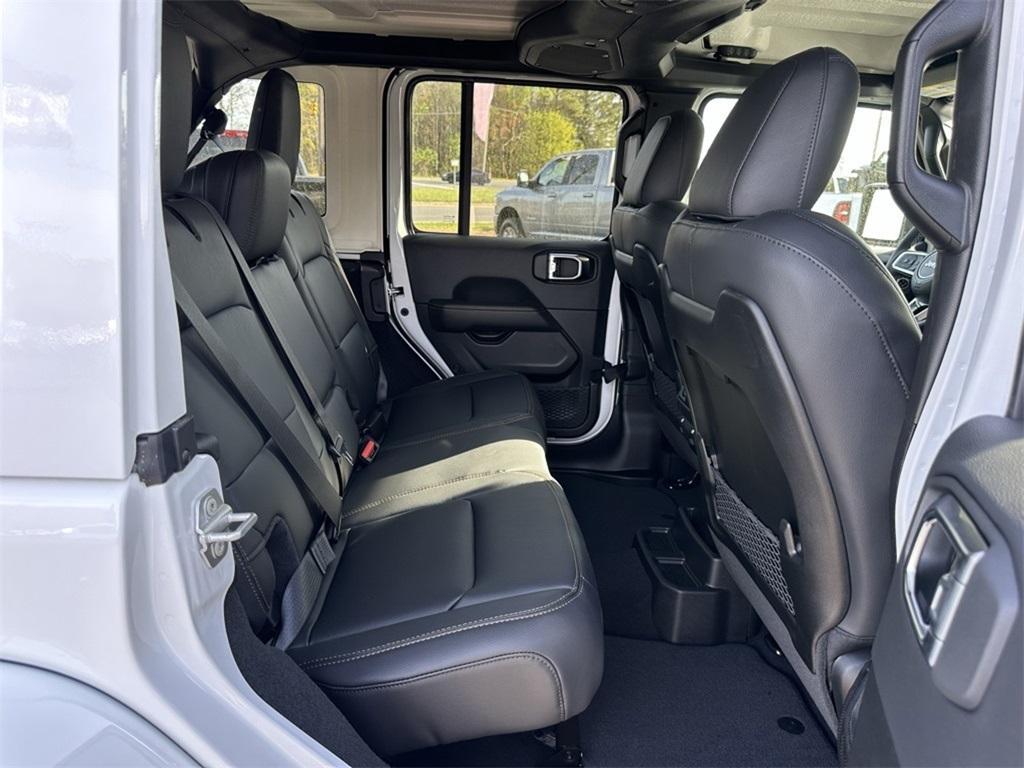 new 2025 Jeep Wrangler car, priced at $53,106