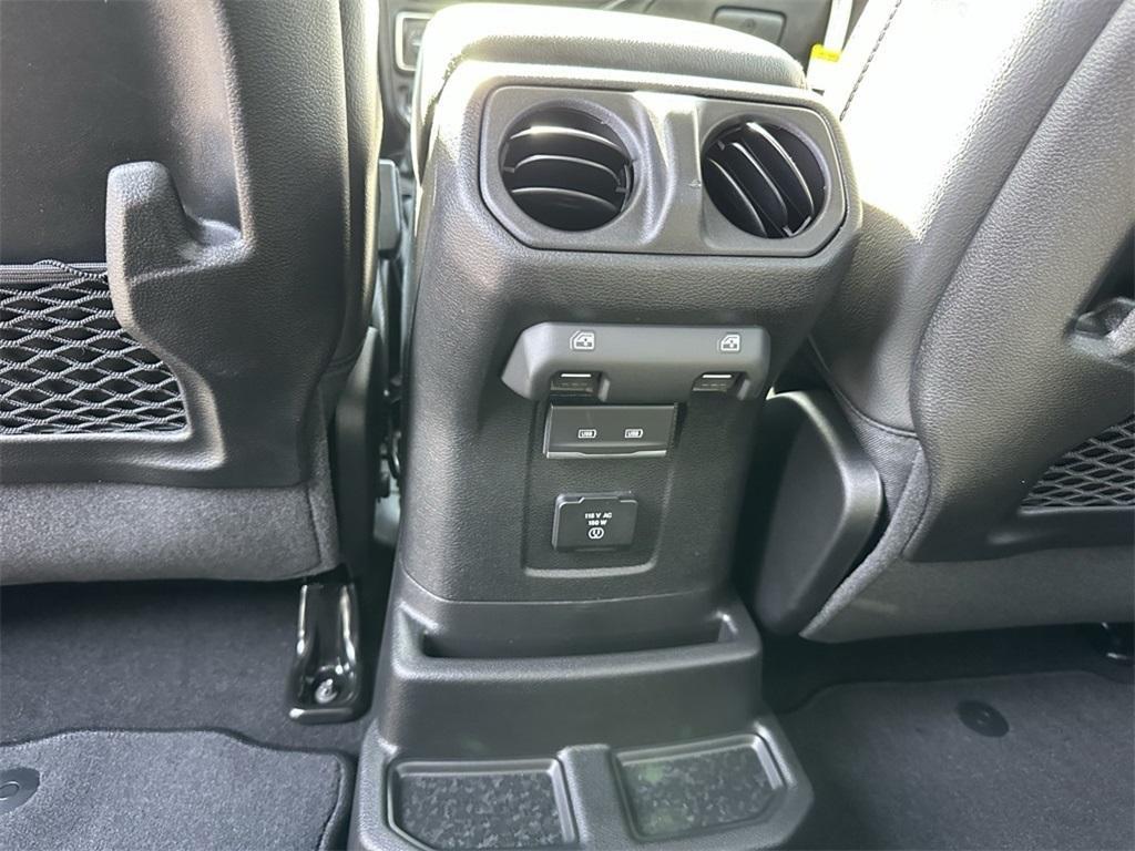 new 2025 Jeep Wrangler car, priced at $53,106