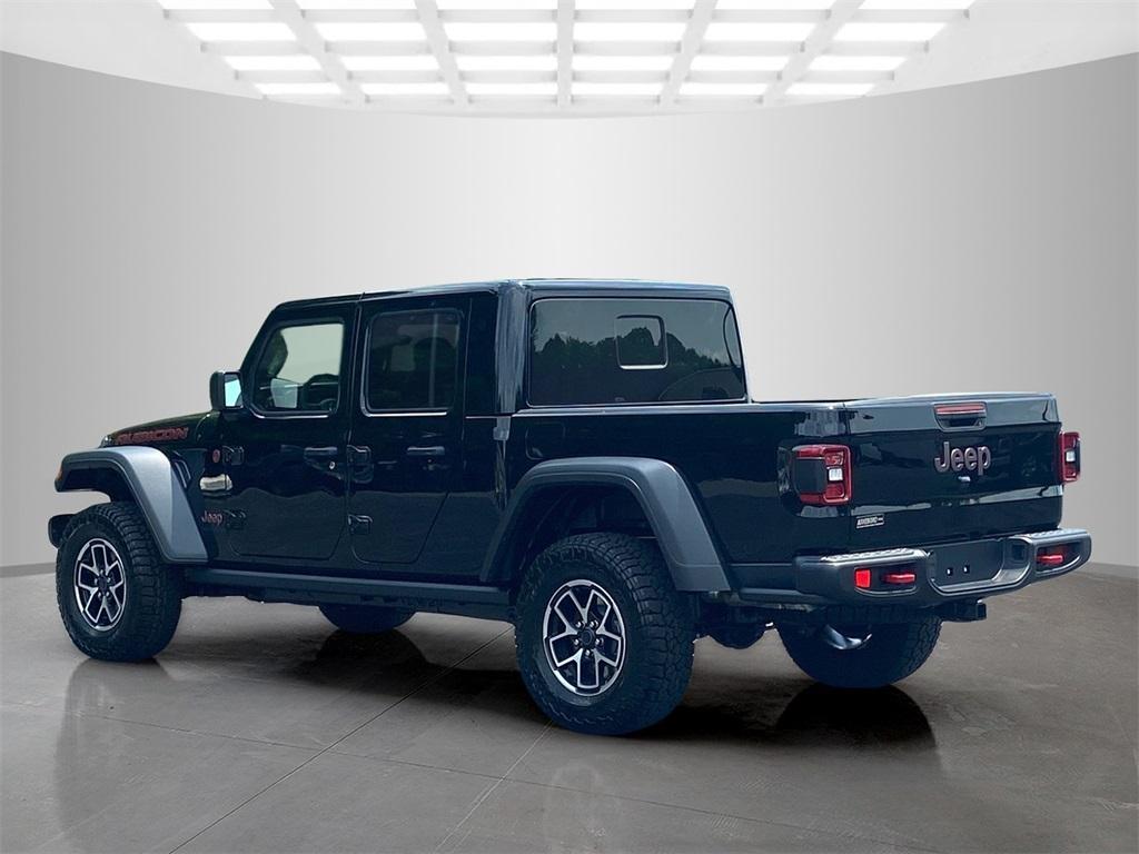 new 2025 Jeep Gladiator car, priced at $50,300