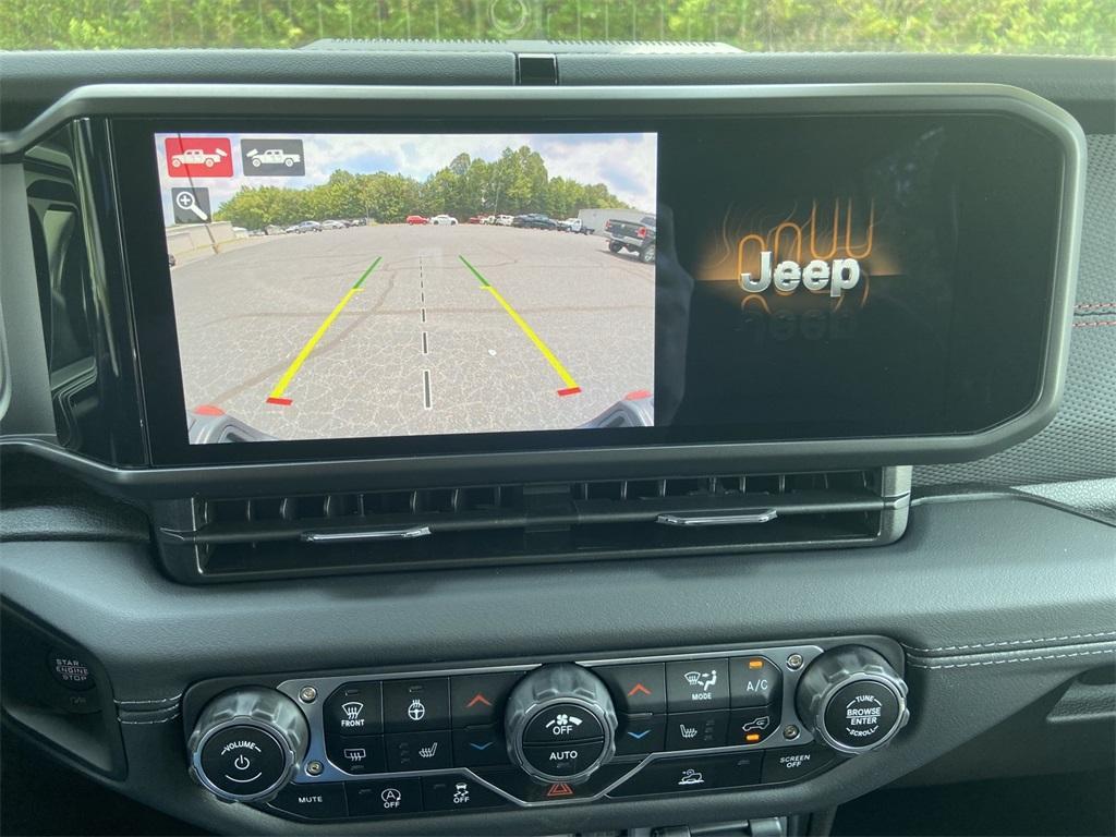 new 2025 Jeep Gladiator car, priced at $50,300