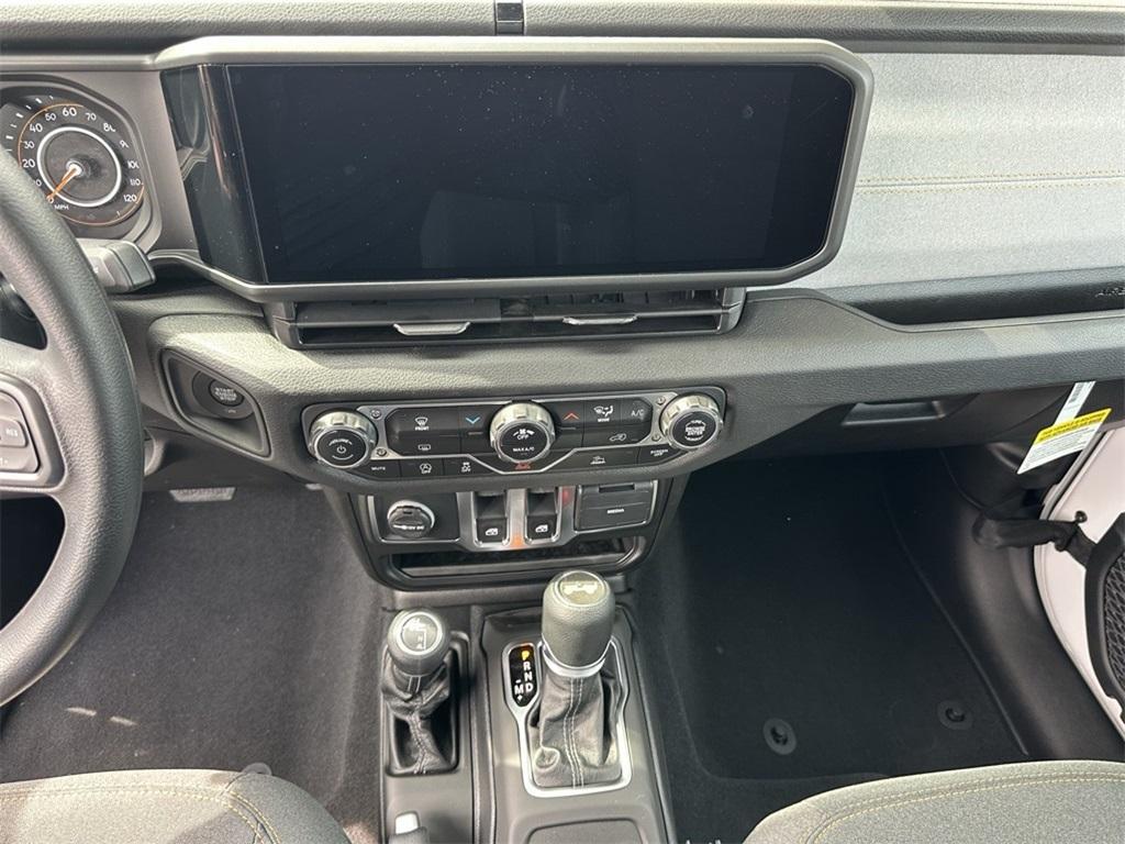 new 2025 Jeep Wrangler car, priced at $35,107