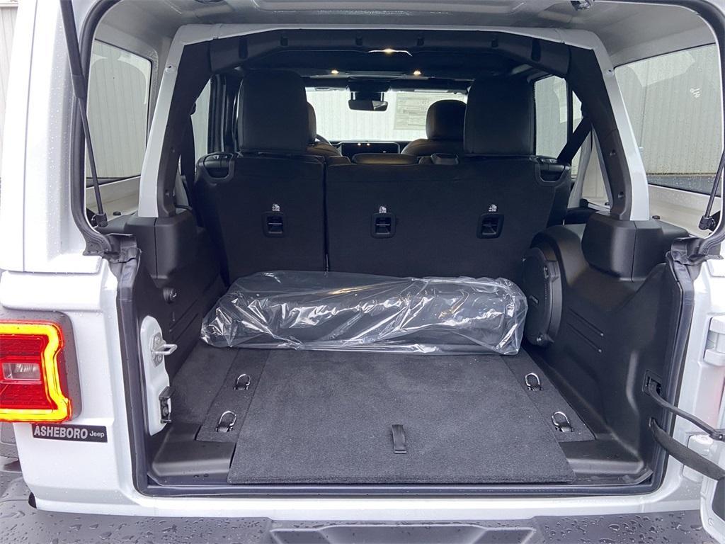 new 2025 Jeep Wrangler car, priced at $59,995