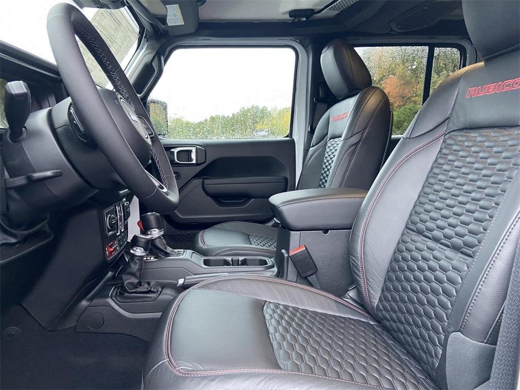 new 2025 Jeep Wrangler car, priced at $59,995