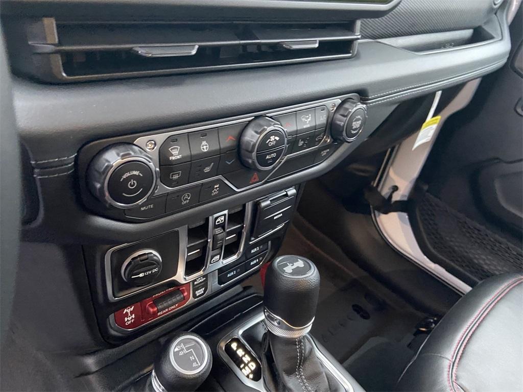 new 2025 Jeep Wrangler car, priced at $59,995