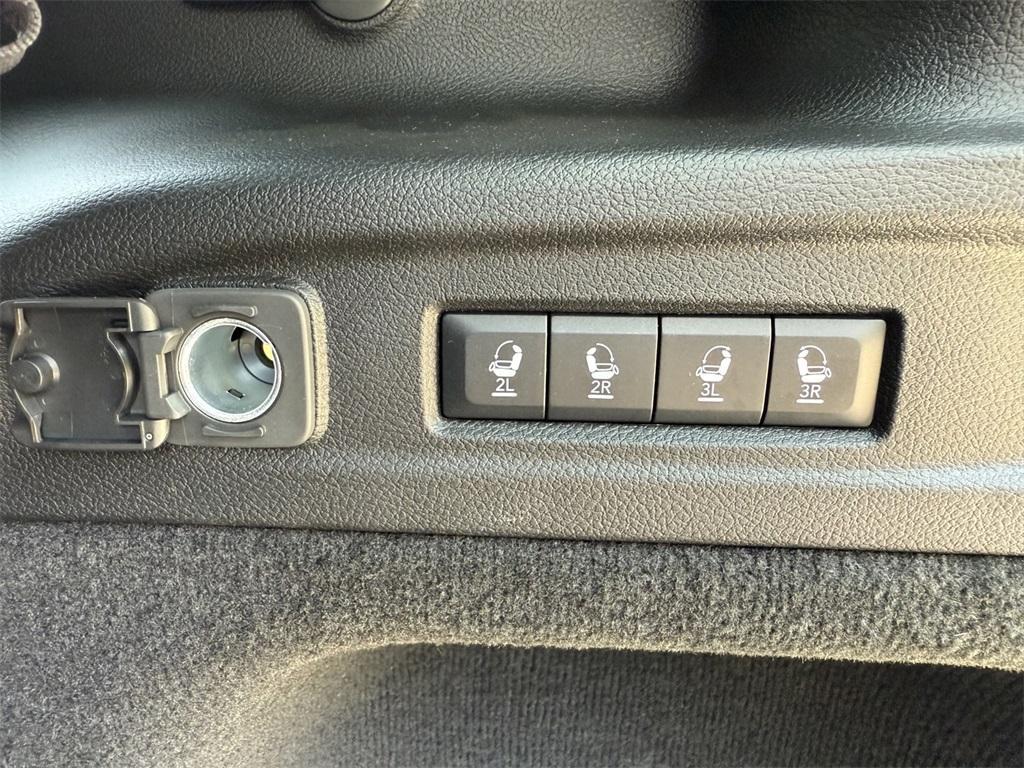new 2025 Jeep Grand Cherokee L car, priced at $65,940