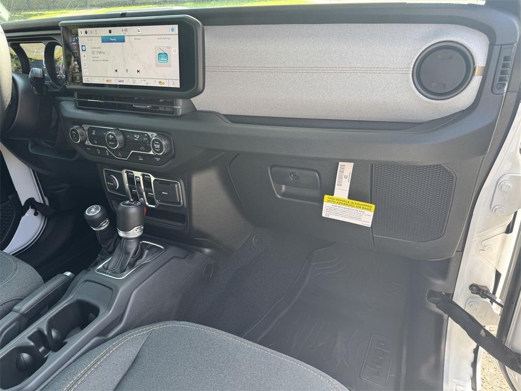 new 2025 Jeep Gladiator car, priced at $41,799