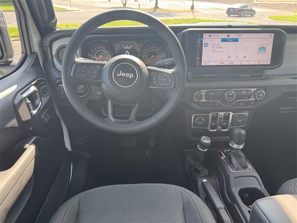new 2025 Jeep Gladiator car, priced at $41,799