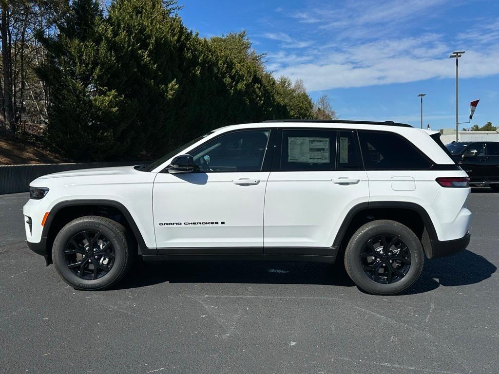 new 2025 Jeep Grand Cherokee car, priced at $37,949