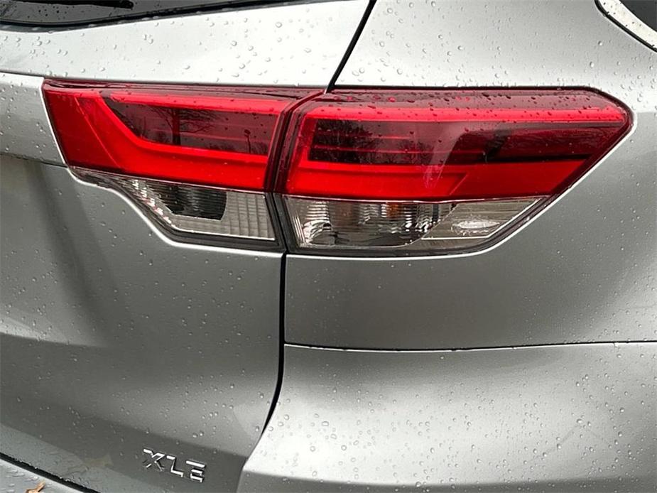 used 2019 Toyota Highlander car, priced at $29,811