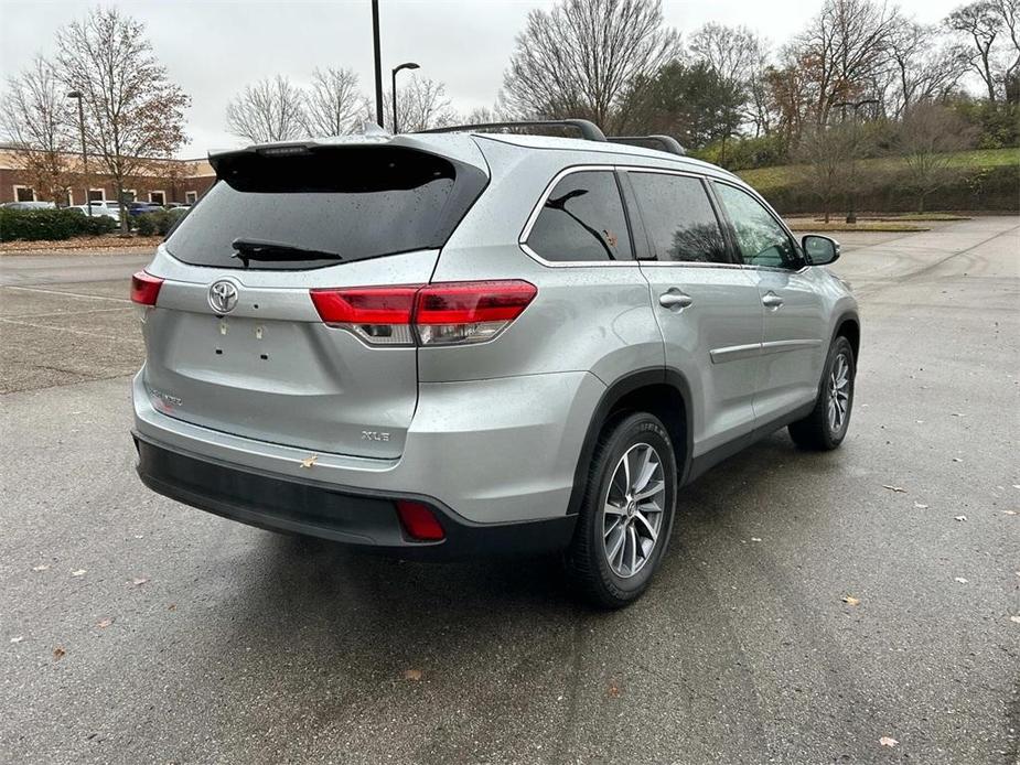 used 2019 Toyota Highlander car, priced at $29,811