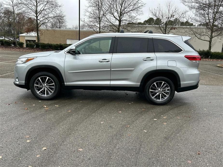 used 2019 Toyota Highlander car, priced at $29,811