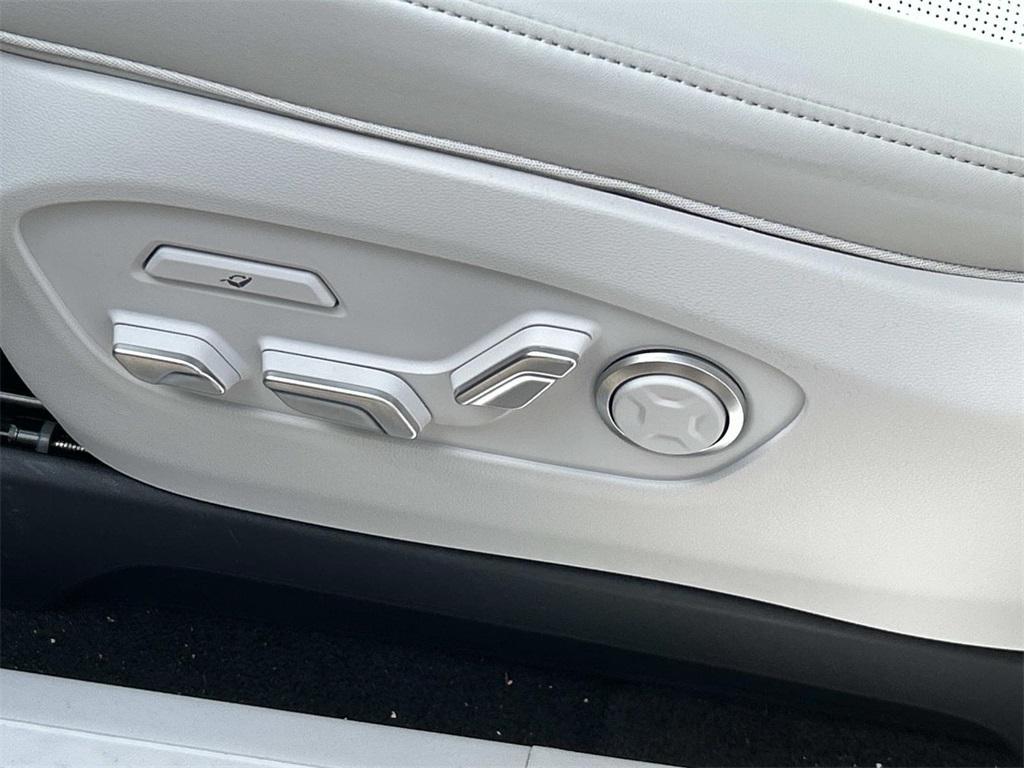 new 2026 Hyundai IONIQ 9 car, priced at $68,879
