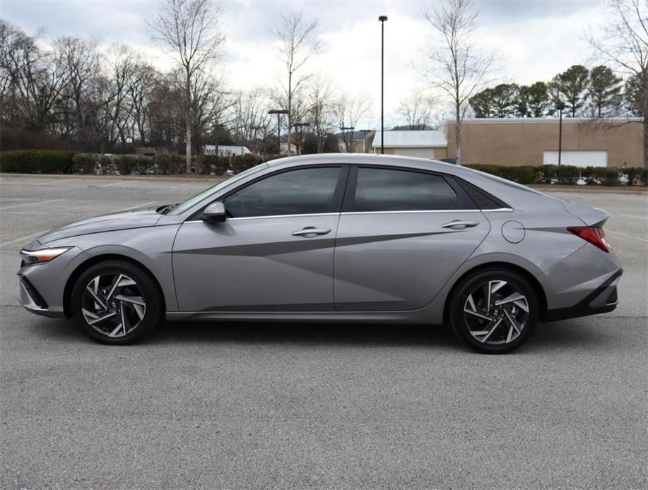 new 2024 Hyundai Elantra HEV car, priced at $28,895