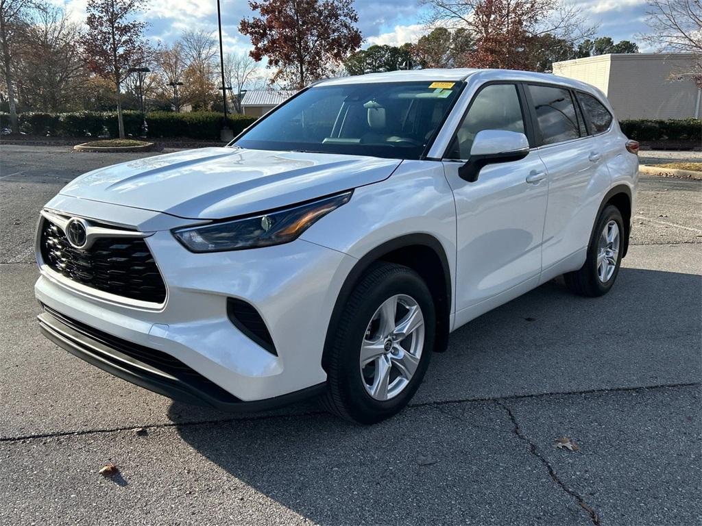 used 2023 Toyota Highlander car, priced at $36,921