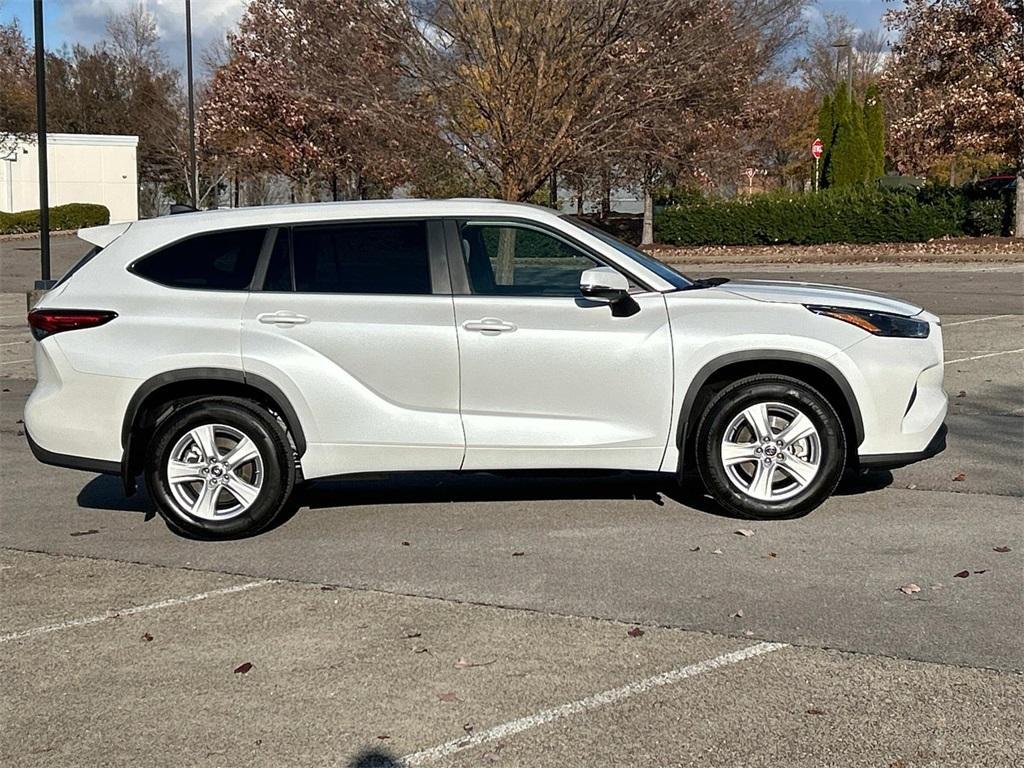 used 2023 Toyota Highlander car, priced at $36,921